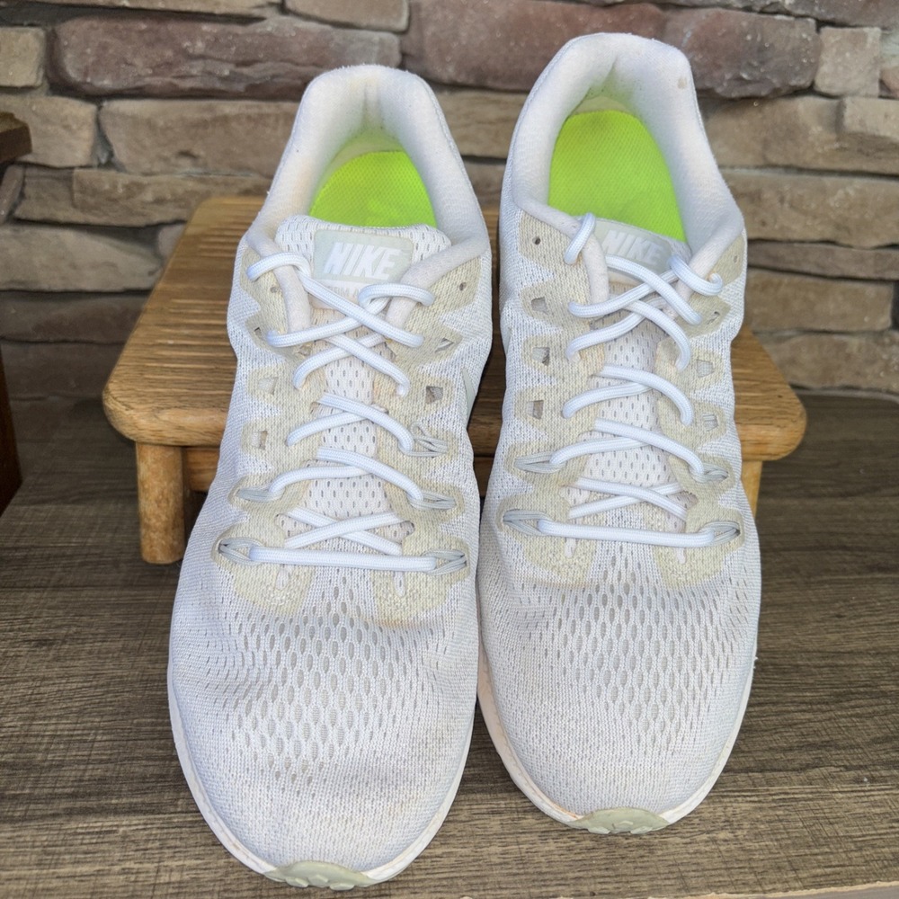Ike Zoom Women's Size 11 White 878670-101, See Wear To Bottom